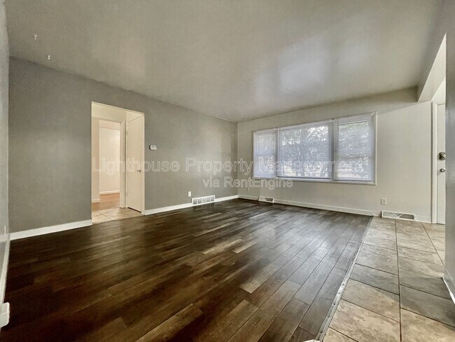 Building Photo - 4220 Curwood Ave SE