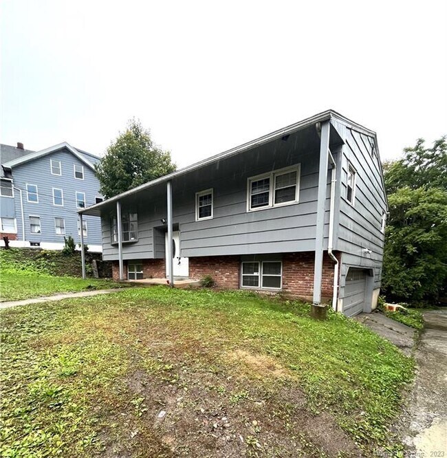 Building Photo - 116 Wolcott St
