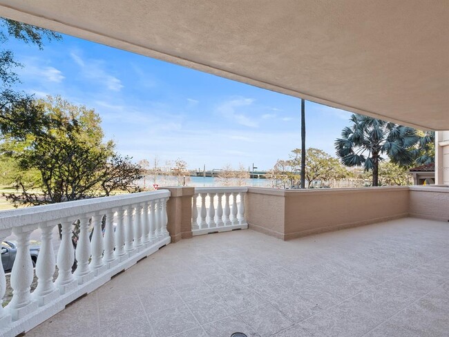 Building Photo - 1110 W Ivanhoe Blvd