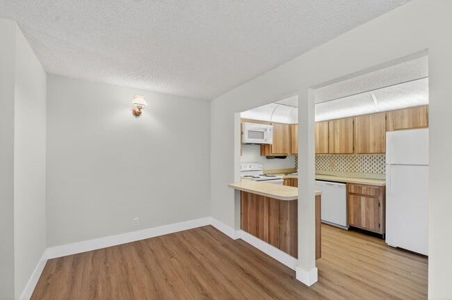 Building Photo - 4996 Sable Pine Cir