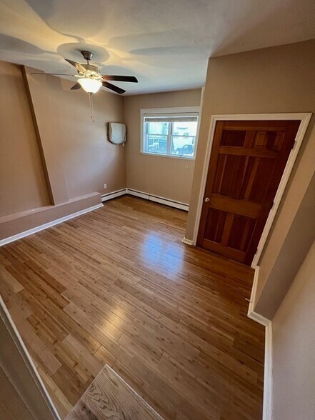 Building Photo - 373 Dorchester St