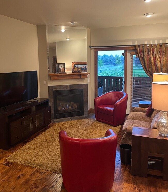 Building Photo - Ann's Mountain View 2 bd 2 Bath Monterra C...