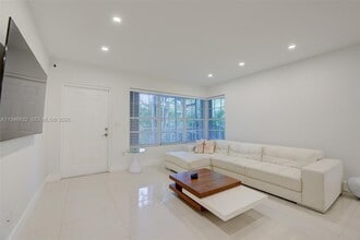 Building Photo - 1125 99th St