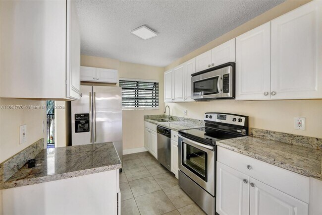 Building Photo - 1256 S Military Trail