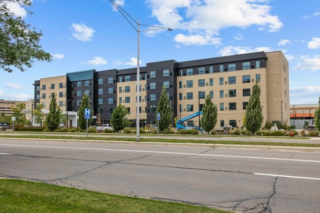 Building Photo - 3222 Coolidge Hwy