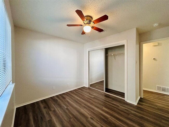 Building Photo - 9315 Kempler Dr