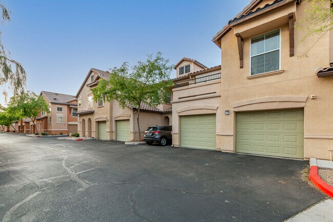 Building Photo - 14575 W Mountain View Blvd
