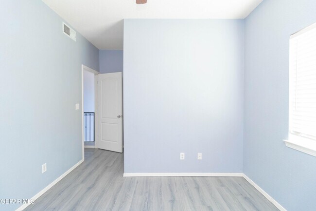 Building Photo - 5917 Cielo Del Rey Pl