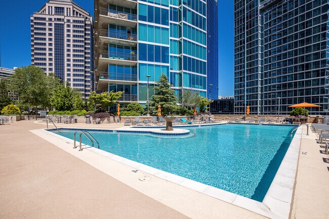 Building Photo - 1080 Peachtree St NE