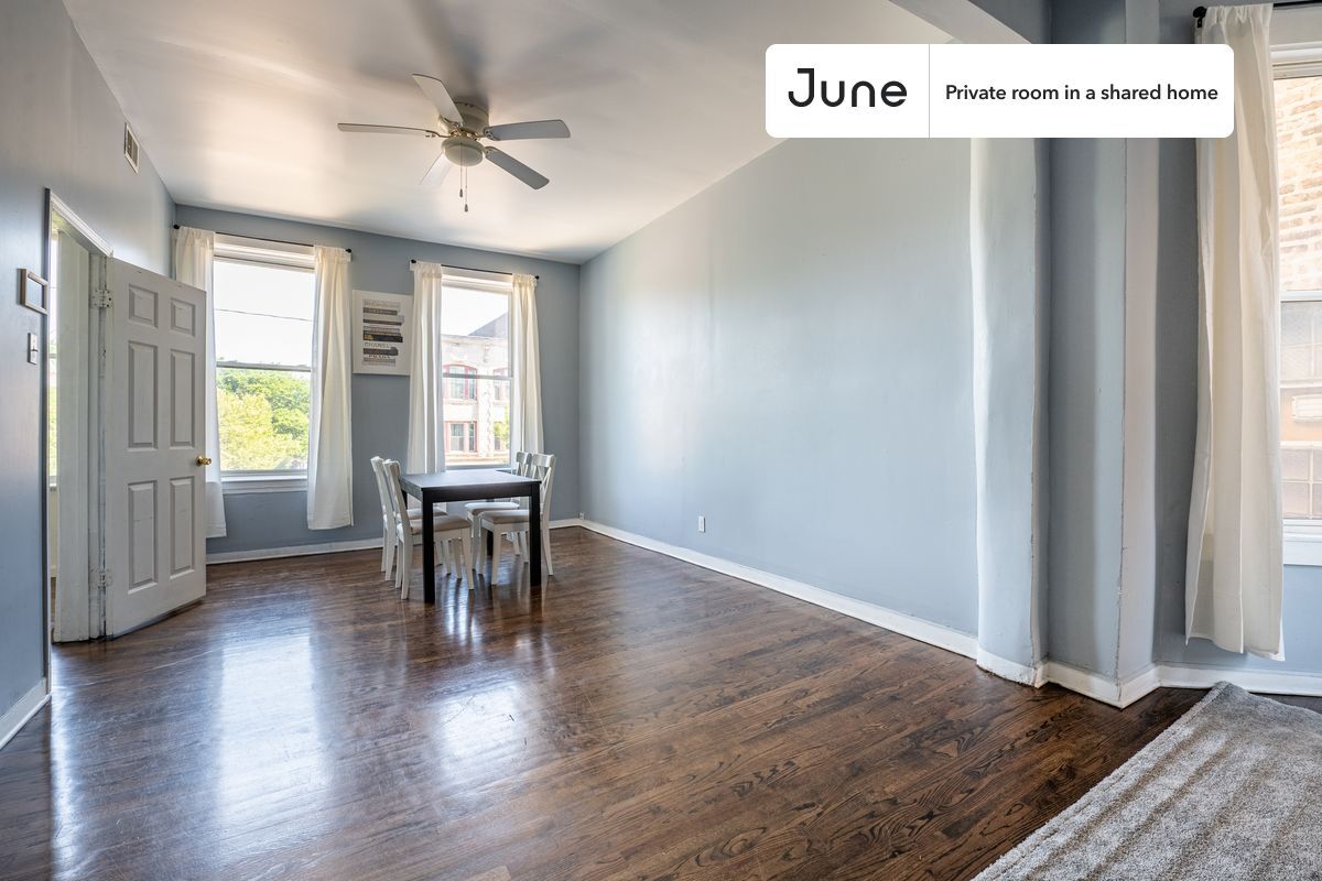 Building Photo - Room in Shared 3 bed/1 bath home