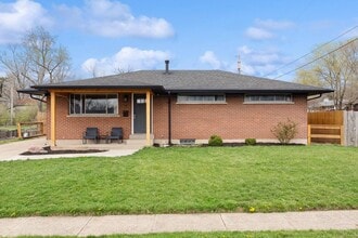 Building Photo - 3 Bedroom Ranch Home