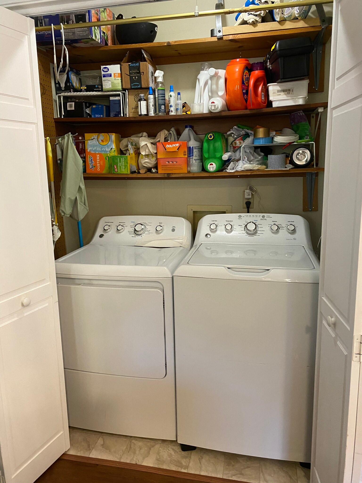 Washer/dryer - 5108 Bromley Ln
