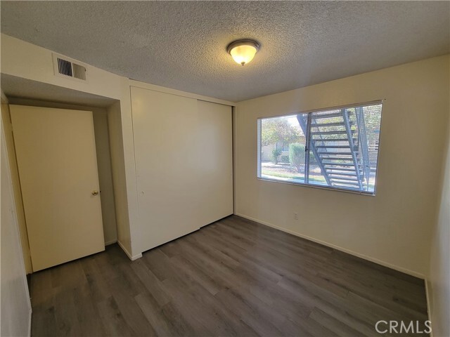 Building Photo - 1129 Oxford Dr