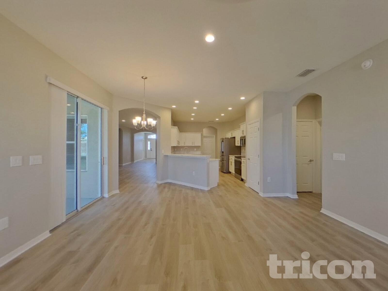 Building Photo - 6715 Castle Green Pl