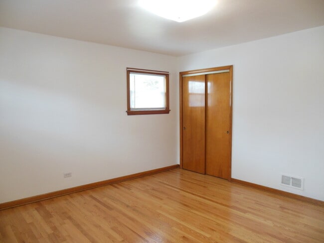 Building Photo - 508 E Butterfield Rd