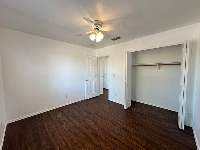 Building Photo - 6527 Nielsen Way