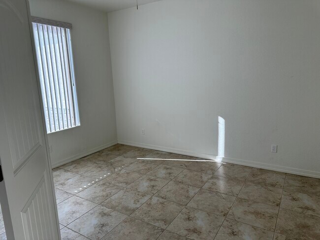 Building Photo - 5270 Eagle View Rd