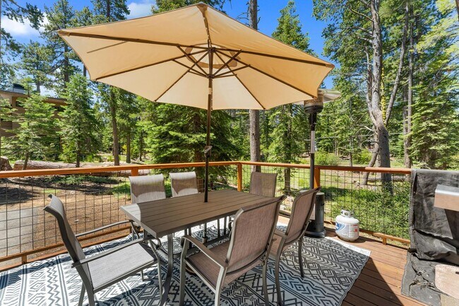 Building Photo - SKI LEASE: Hot Tub, Pet Friendly, Wood Stove