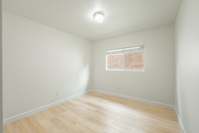 Building Photo - 3926 Privet Pl