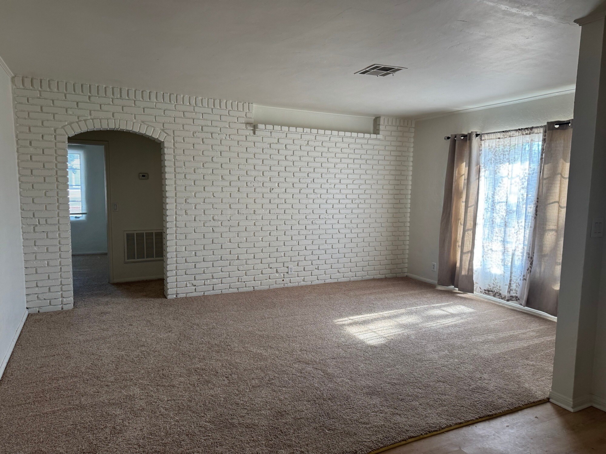 Building Photo - 44333 Elm Ave