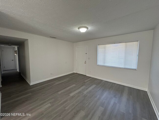 Building Photo - 10610 Lone Star Rd