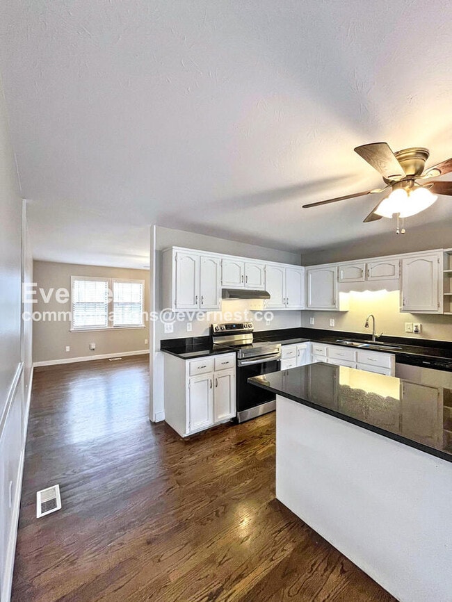 Building Photo - 408 Malibu Canyon Dr