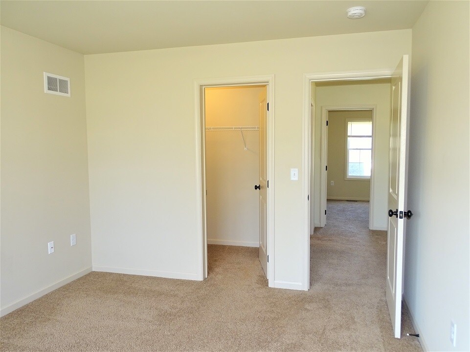 Building Photo - 402 Marlene Way