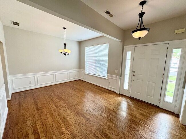 Building Photo - Fabulous Home in Ballantyne!!!