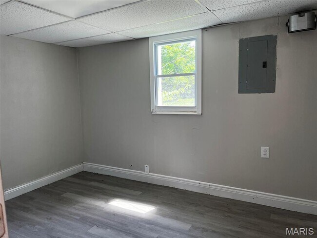 Building Photo - 544 Hentschel Pl