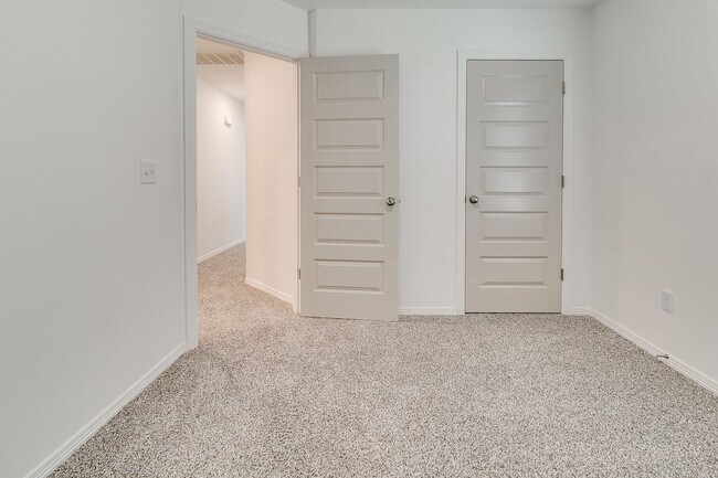 Building Photo - Brand New 4 Bed Home!