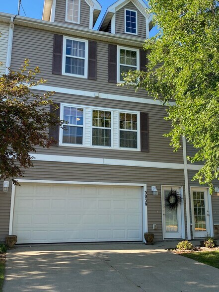 Primary Photo - 3039 SW Arlan Ln