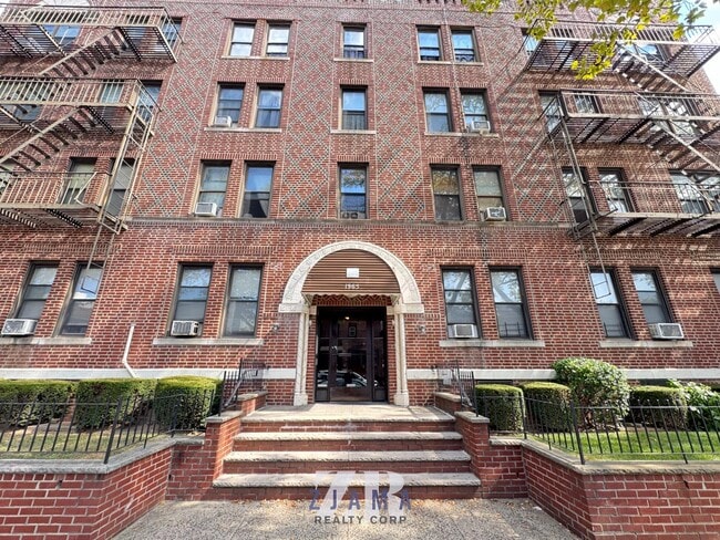 Building Photo - 1965 Bay Ridge Ave