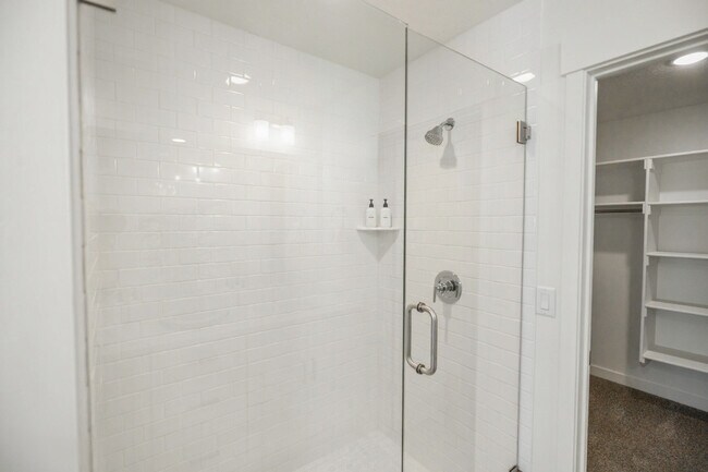 Building Photo - 408 S 680 E