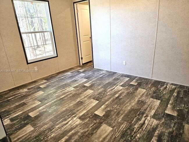 Building Photo - 881 Woodland Blvd