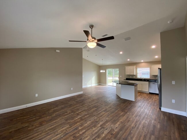 Building Photo - 4764 SW 139th Ln