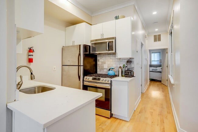 Building Photo - Live Bright in Shaw: Your Perfect One-Bedroom Awaits
