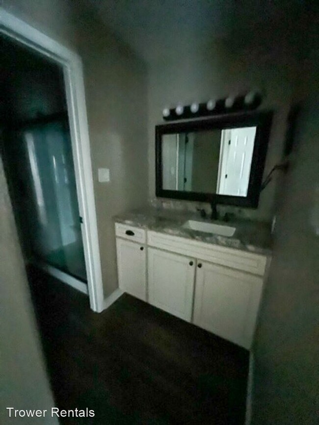 Building Photo - 2 br, 2 bath House - 3805 Mayer