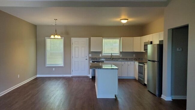 Building Photo - 5099 Mars Hill Rd