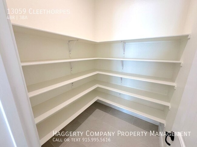 Building Photo - 13059 Cleethorpes-