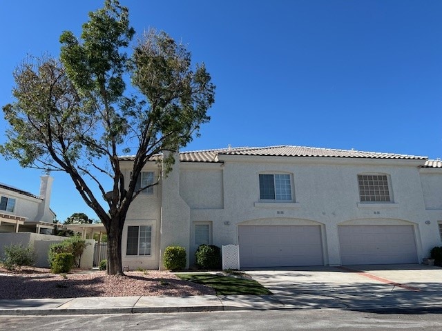 Building Photo - 447 Temple Canyon Pl