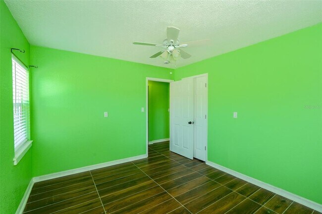 Building Photo - 115 145th Ave