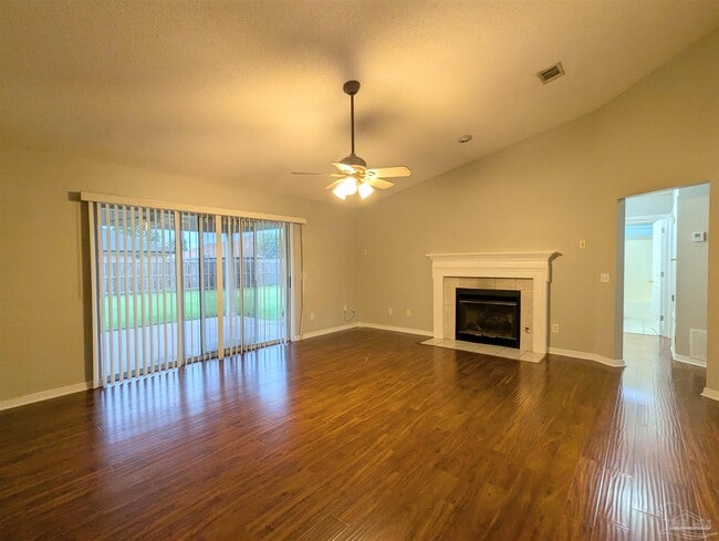 Building Photo - 1909 Southwind Cir