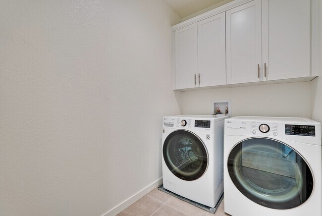 Building Photo - 2248 Solace Loop