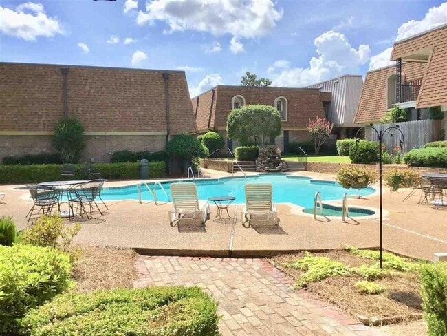 Building Photo - 5155 Wayneland Dr