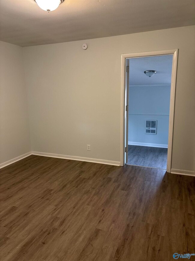 Building Photo - 3052 Boswell Dr NW