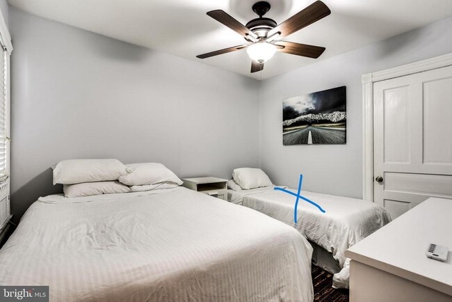 Building Photo - 1211 33rd St NW