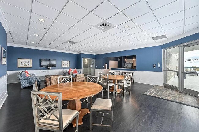 Community room - 1660 N Prospect Ave