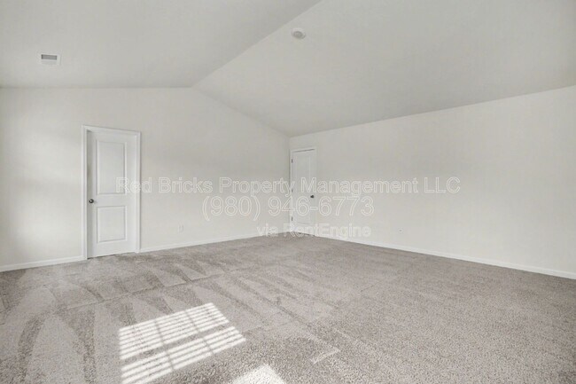 Building Photo - 11010 Austin Estates Dr