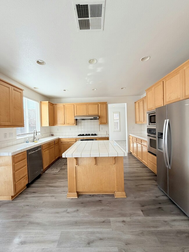 Building Photo - 2726 Marshall Ct