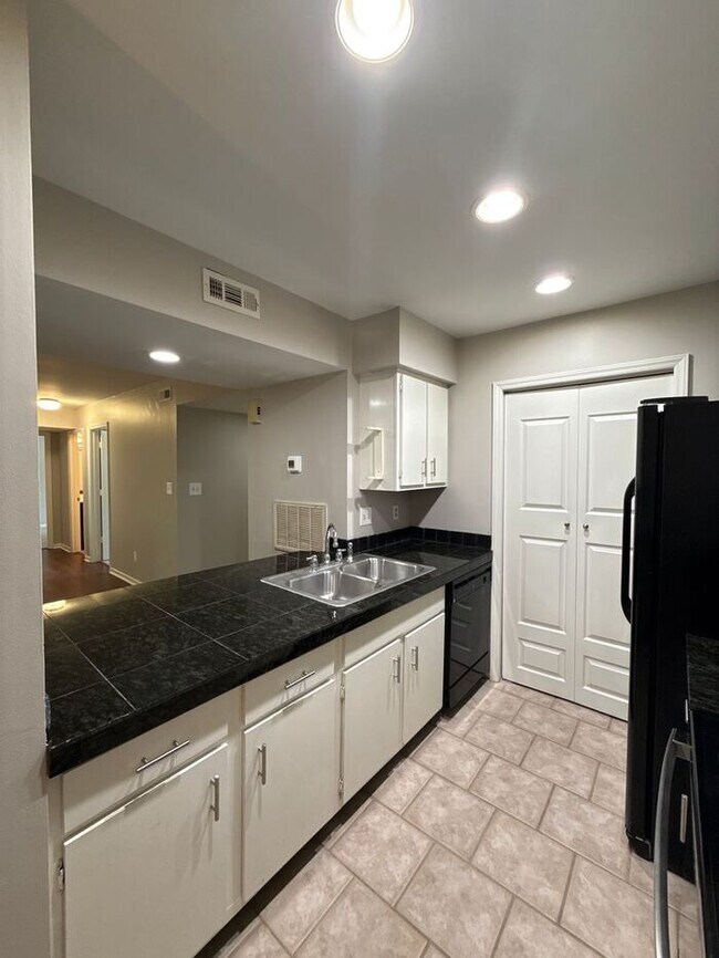 Building Photo - T.R. Lawing Realty Property